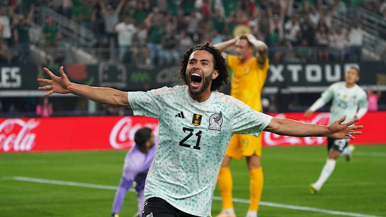 Jaime Lozano reconoce al Chino Huerta como el de "mejor nivel"